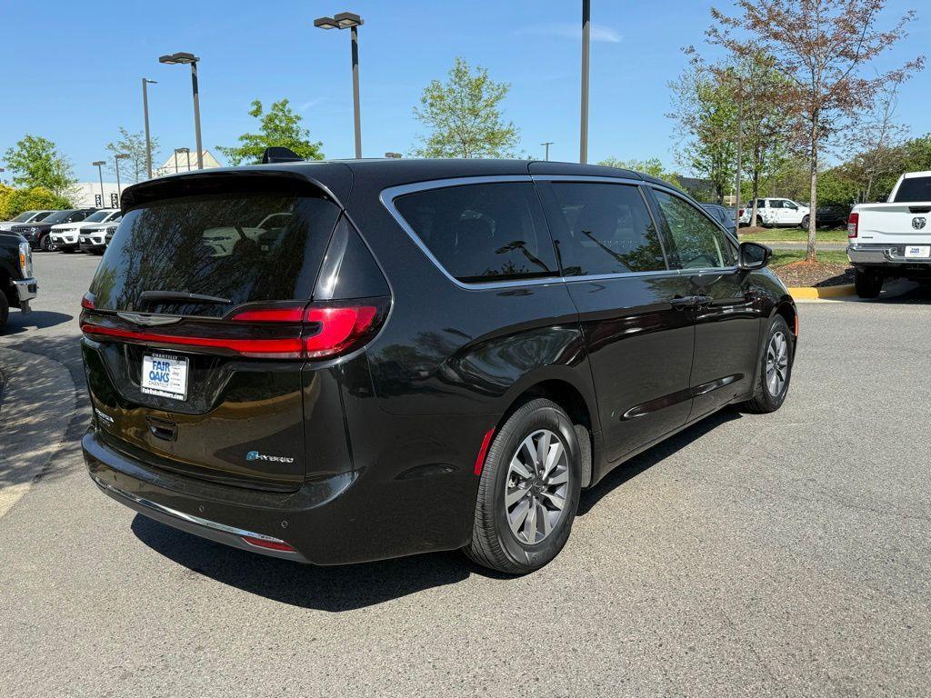 used 2023 Chrysler Pacifica Hybrid car, priced at $21,799