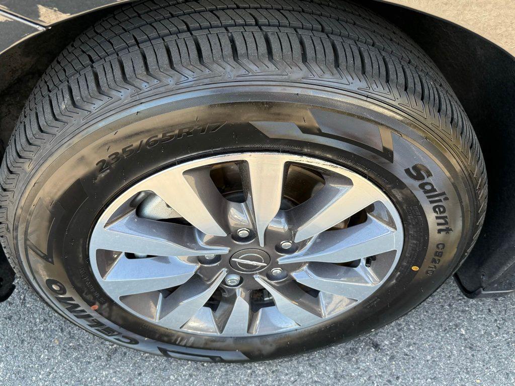 used 2023 Chrysler Pacifica Hybrid car, priced at $21,799