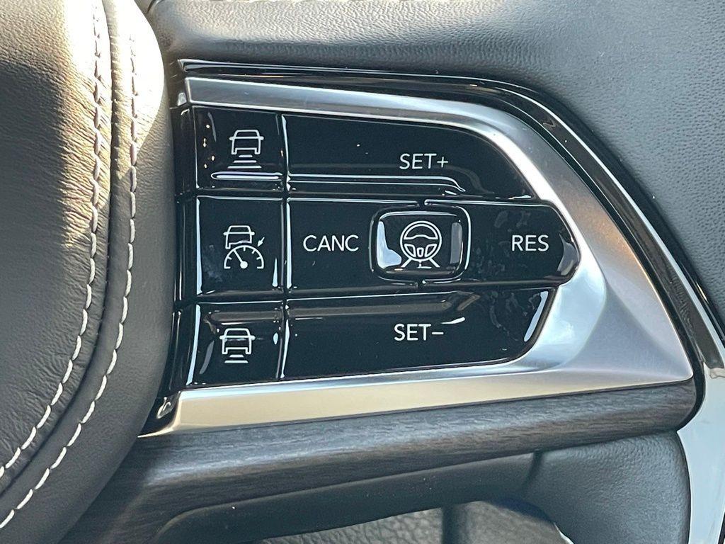 new 2025 Jeep Grand Cherokee L car, priced at $62,897