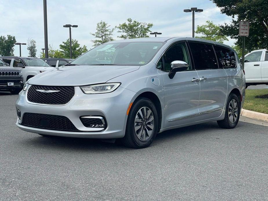 used 2023 Chrysler Pacifica Hybrid car, priced at $33,407