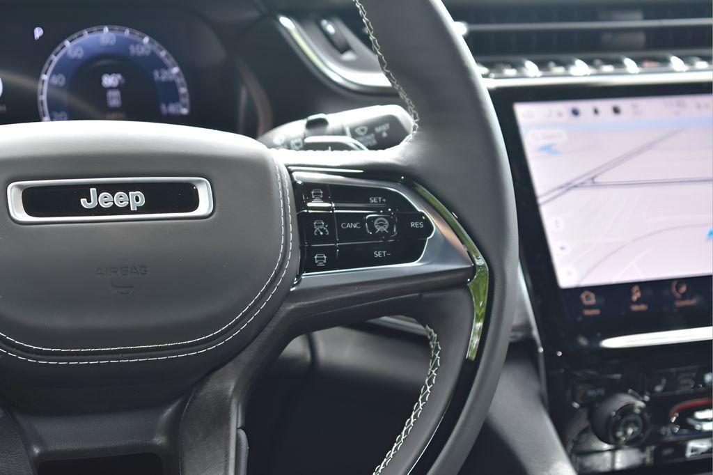 new 2025 Jeep Grand Cherokee car, priced at $60,334
