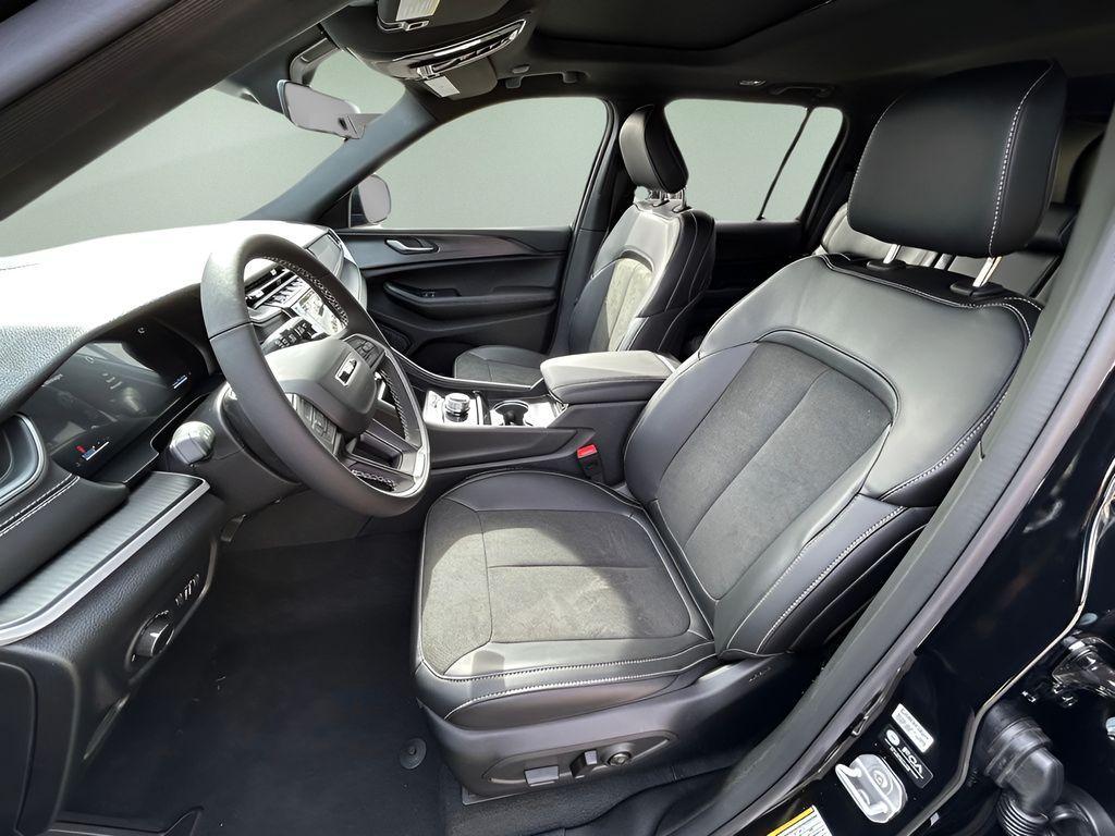 new 2025 Jeep Grand Cherokee car, priced at $41,469