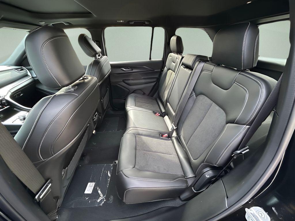 new 2025 Jeep Grand Cherokee car, priced at $41,469