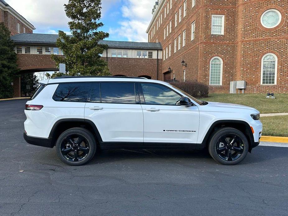 new 2024 Jeep Grand Cherokee L car, priced at $39,076