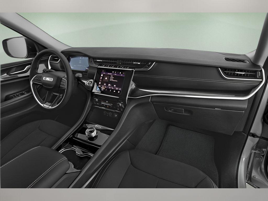 new 2025 Jeep Grand Cherokee L car, priced at $39,946