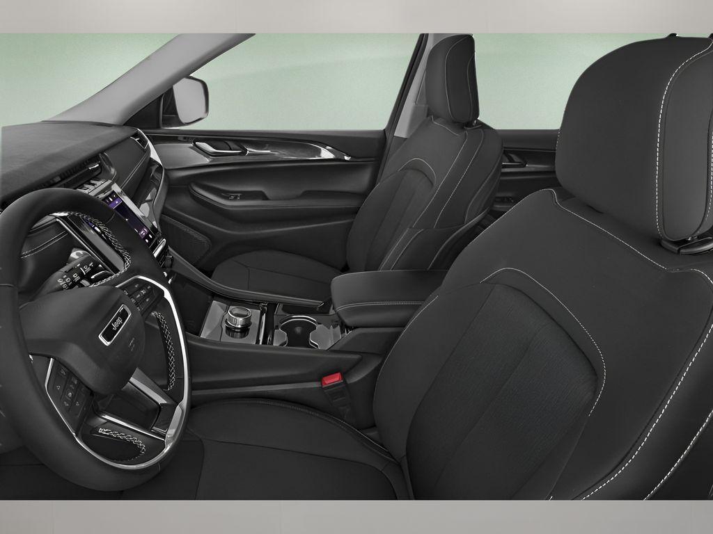 new 2025 Jeep Grand Cherokee L car, priced at $39,946