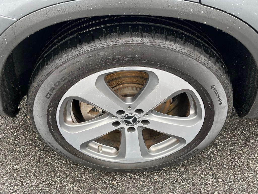 used 2022 Mercedes-Benz GLC 300 car, priced at $30,243