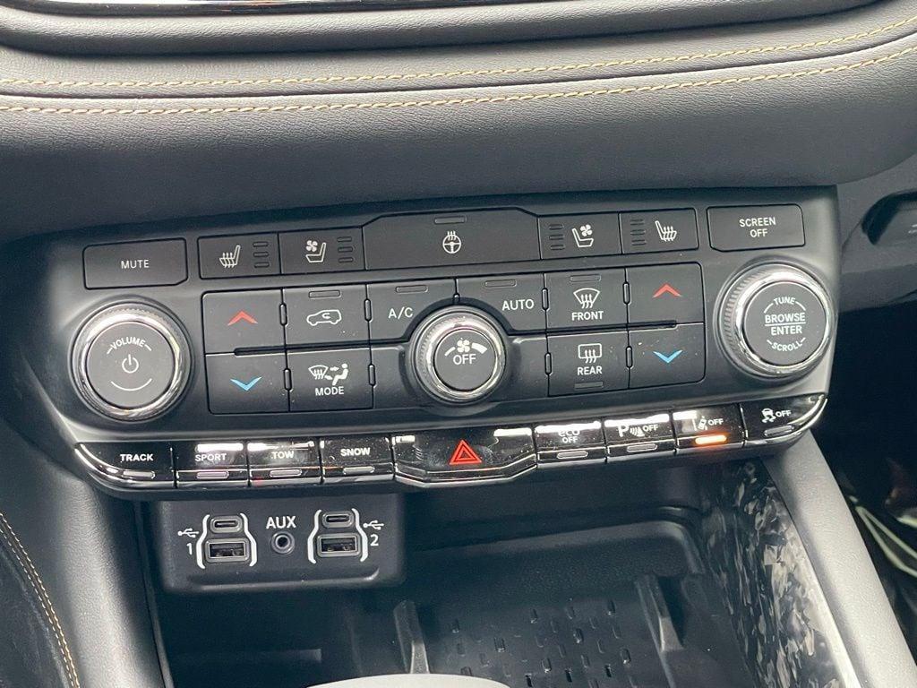 new 2025 Dodge Durango car, priced at $55,925