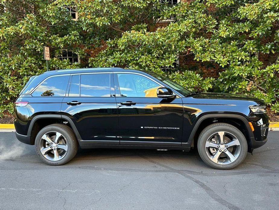 new 2024 Jeep Grand Cherokee 4xe car