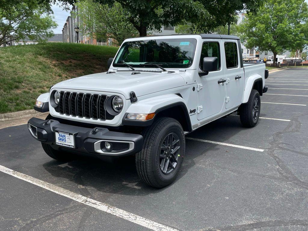 new 2025 Jeep Gladiator car, priced at $42,883
