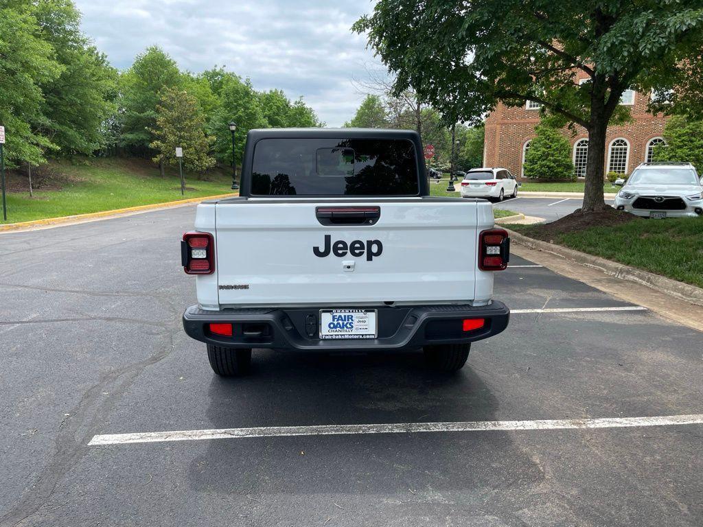 new 2025 Jeep Gladiator car, priced at $42,883