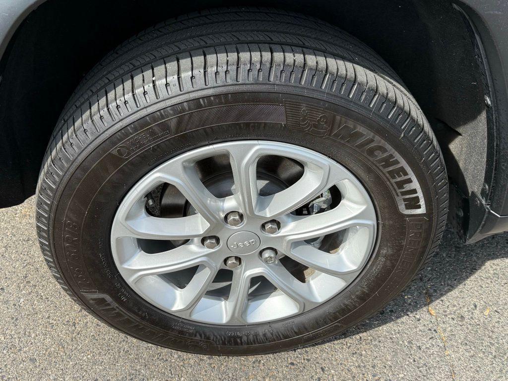 used 2021 Jeep Grand Cherokee car, priced at $25,817