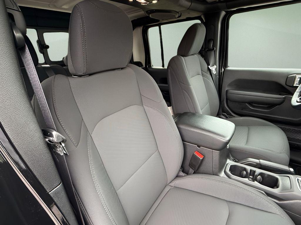 used 2022 Jeep Gladiator car, priced at $29,592