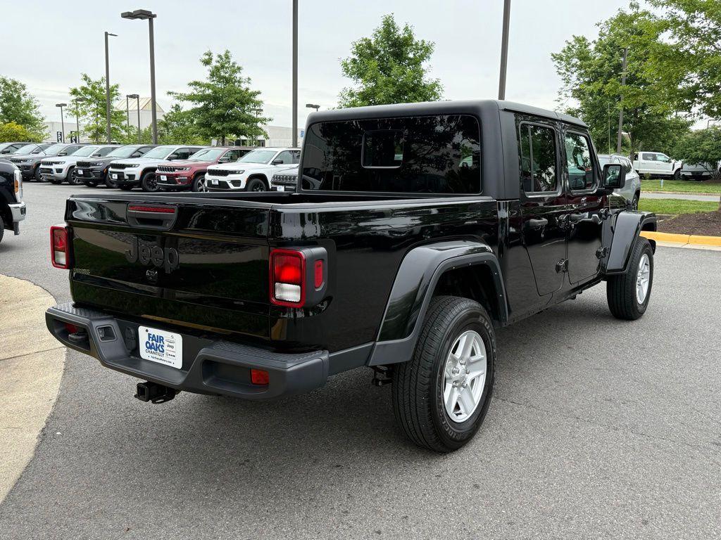 used 2022 Jeep Gladiator car, priced at $34,736