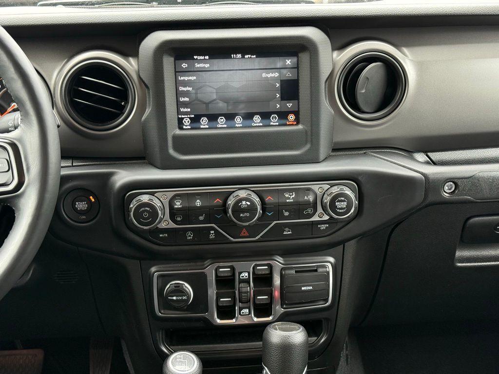 used 2022 Jeep Gladiator car, priced at $34,736