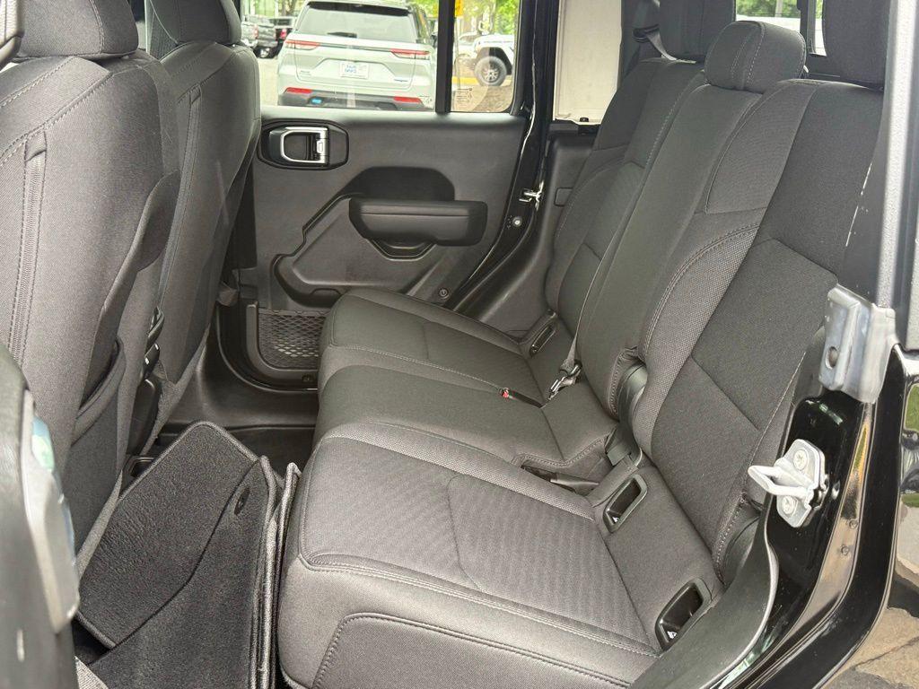 used 2022 Jeep Gladiator car, priced at $34,736