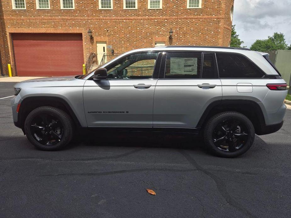 new 2024 Jeep Grand Cherokee car, priced at $44,798