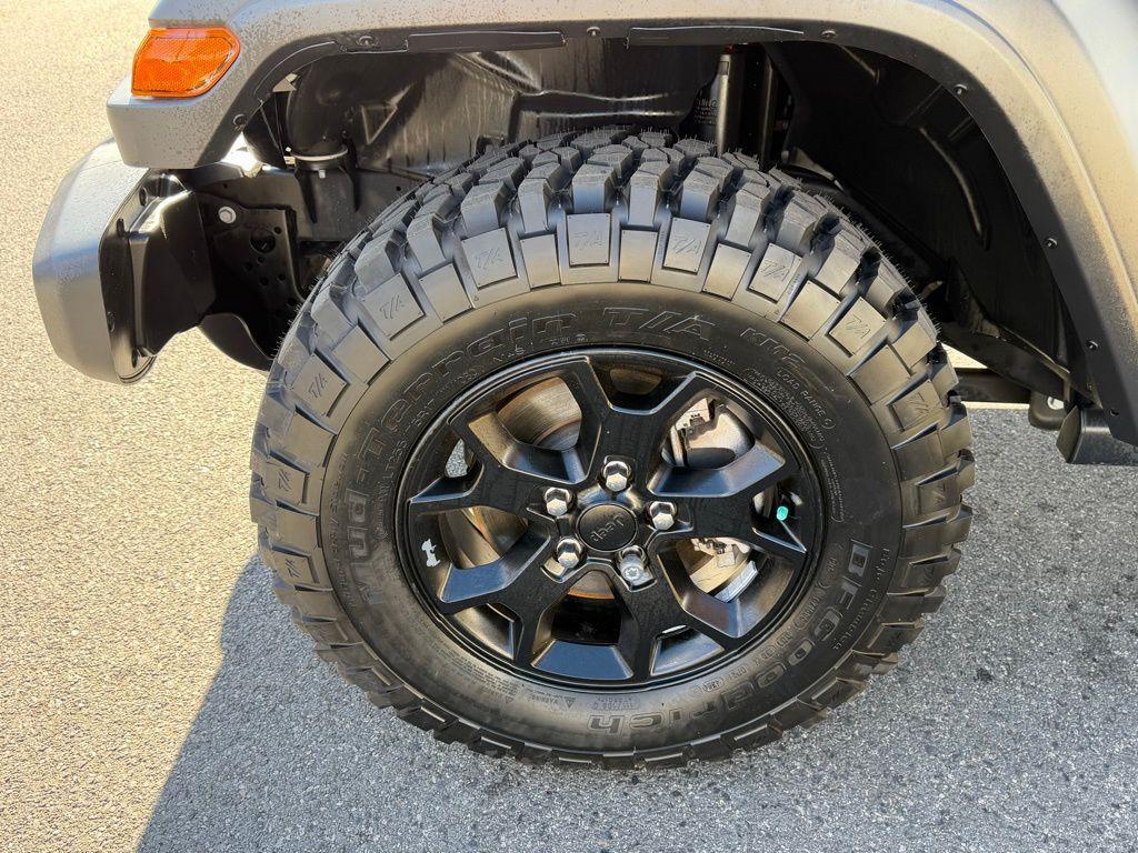 used 2022 Jeep Wrangler Unlimited car, priced at $33,150