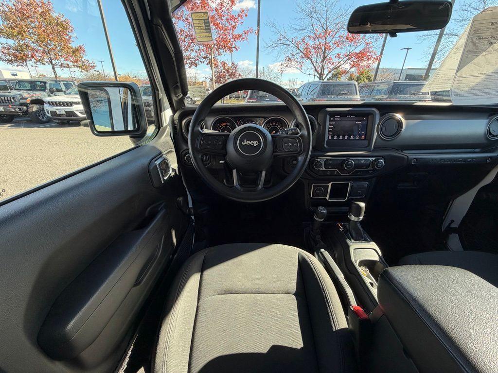 used 2022 Jeep Wrangler Unlimited car, priced at $33,150