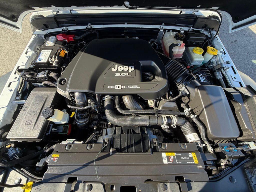 used 2022 Jeep Wrangler Unlimited car, priced at $33,150