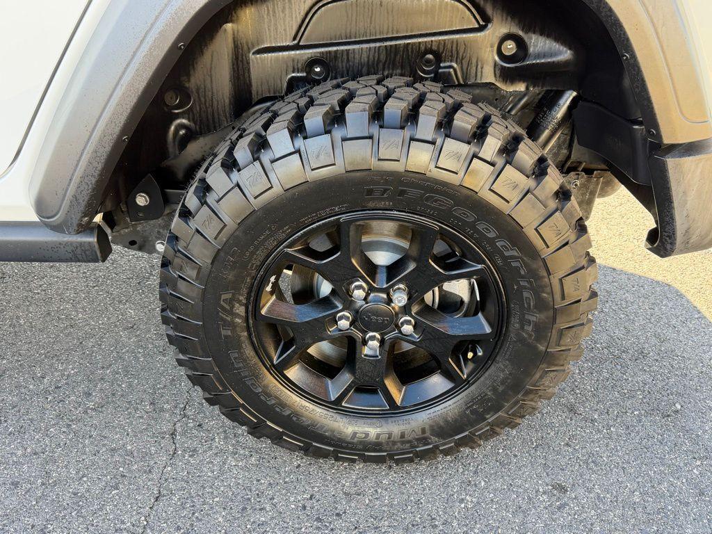 used 2022 Jeep Wrangler Unlimited car, priced at $33,150