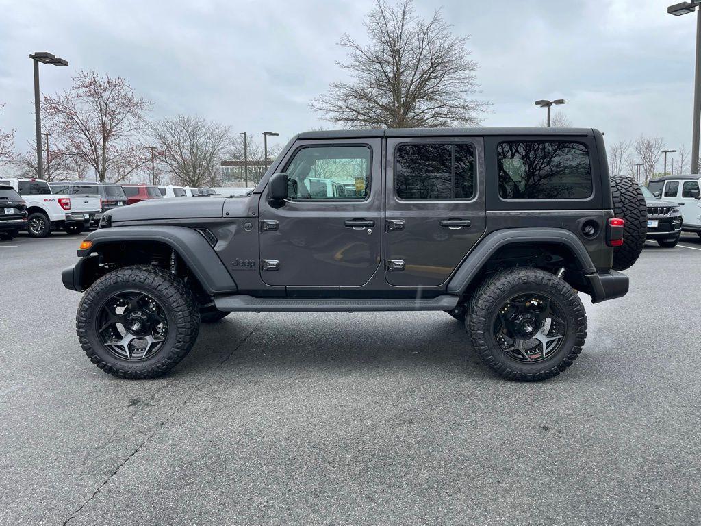 new 2025 Jeep Wrangler car, priced at $52,476