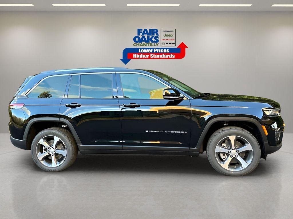 new 2024 Jeep Grand Cherokee 4xe car
