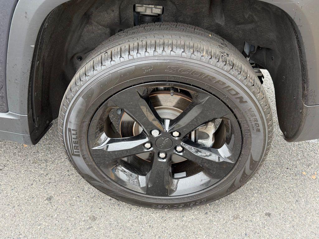 new 2024 Jeep Grand Cherokee L car, priced at $38,924