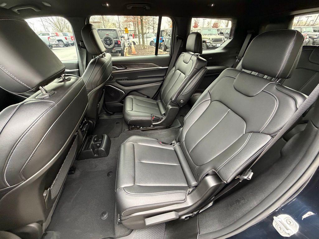 new 2024 Jeep Grand Cherokee L car, priced at $38,924