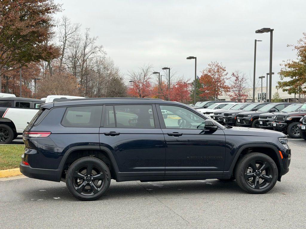 new 2024 Jeep Grand Cherokee L car, priced at $38,924