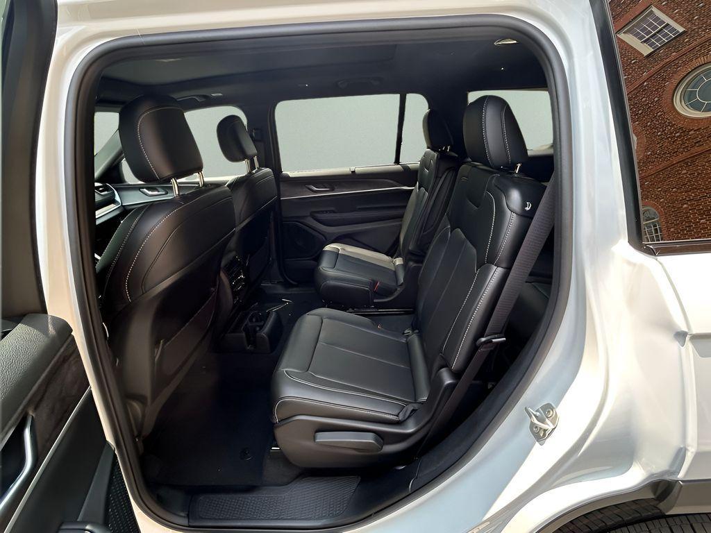 new 2025 Jeep Grand Cherokee L car, priced at $53,285