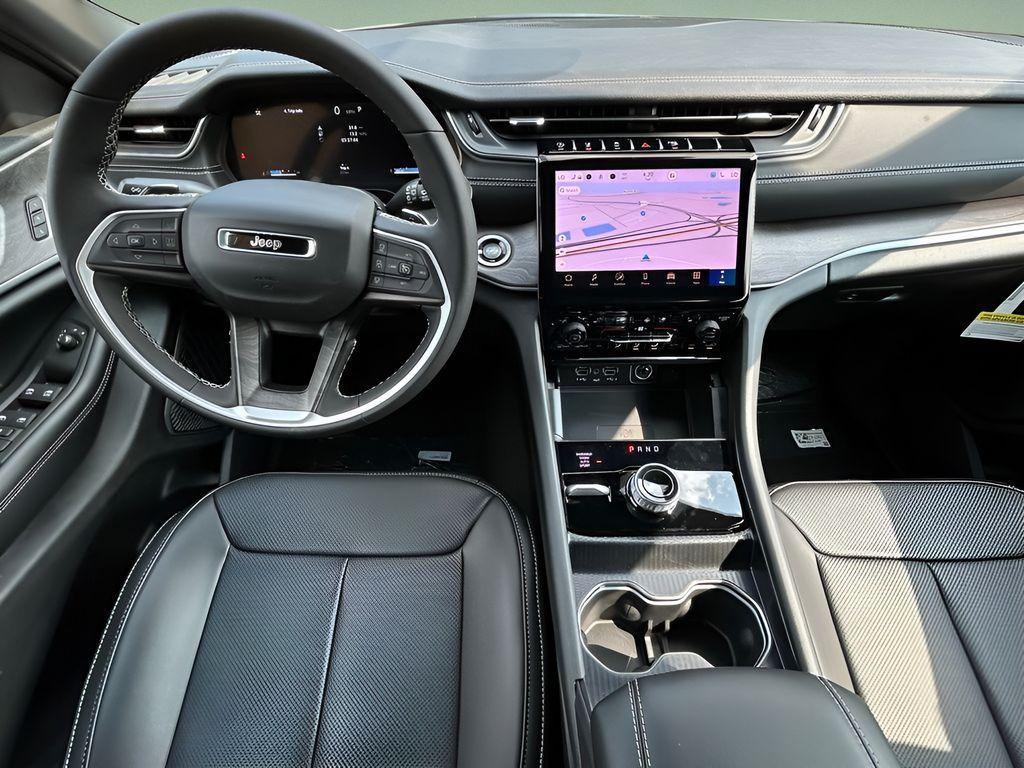 new 2025 Jeep Grand Cherokee car, priced at $51,897