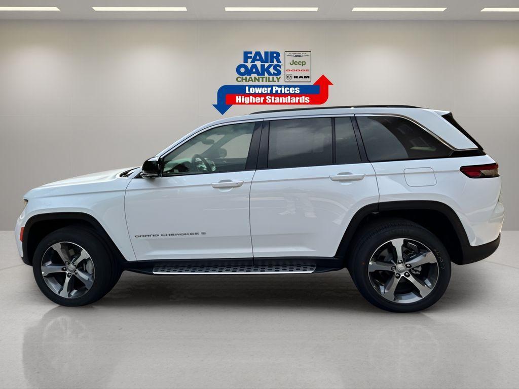 new 2025 Jeep Grand Cherokee car, priced at $45,397