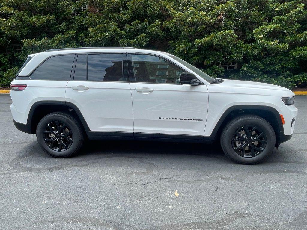 new 2025 Jeep Grand Cherokee car