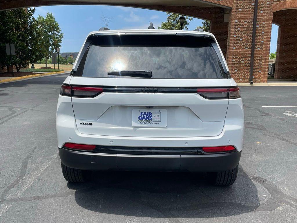 new 2025 Jeep Grand Cherokee car