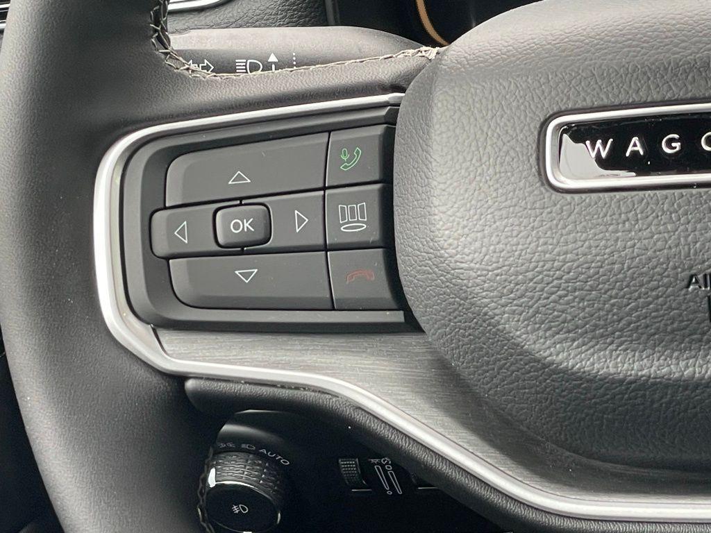 new 2025 Jeep Wagoneer L car, priced at $73,738