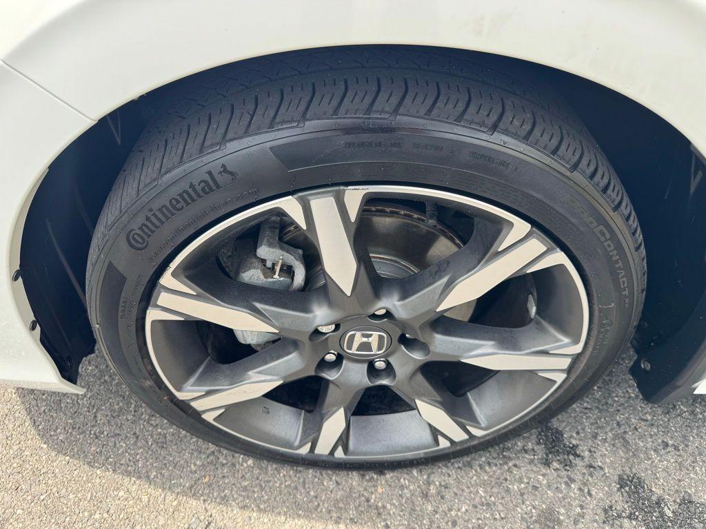 used 2025 Honda Civic Hybrid car, priced at $27,276