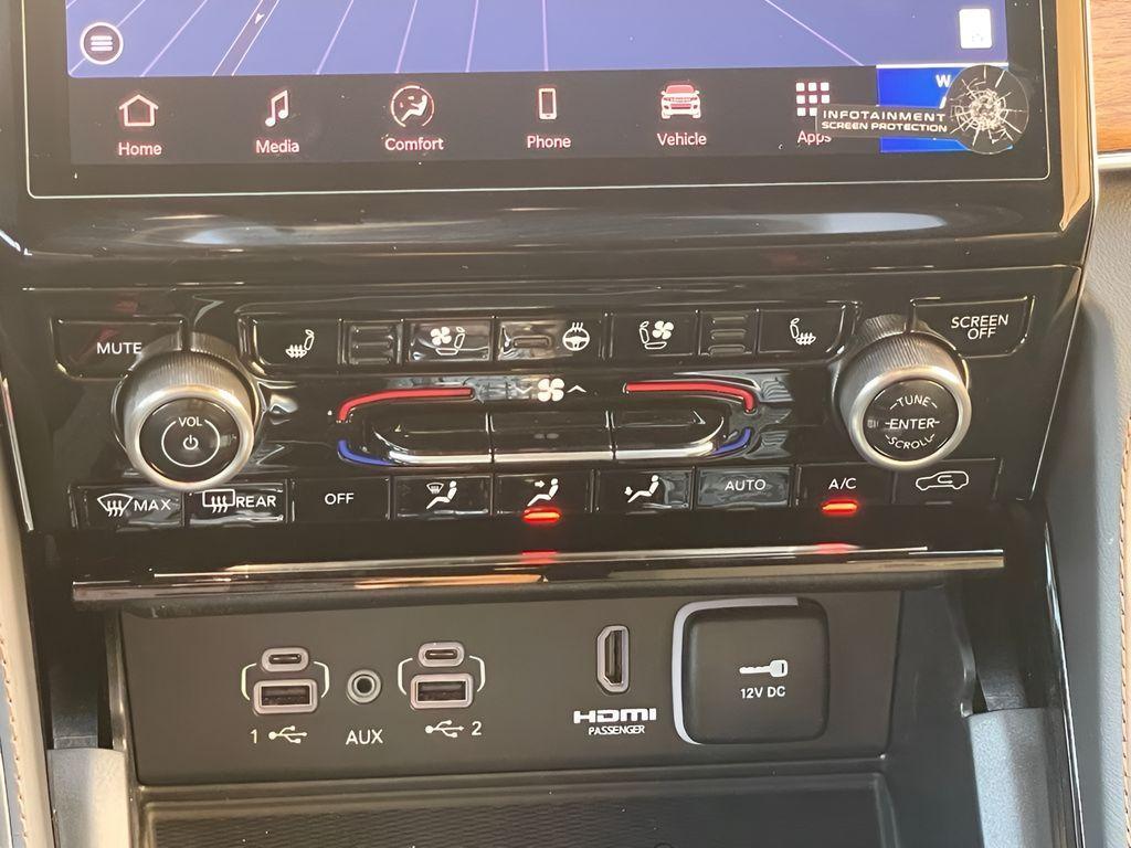 new 2025 Jeep Grand Cherokee L car, priced at $71,246
