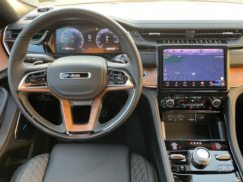 new 2025 Jeep Grand Cherokee L car, priced at $70,246