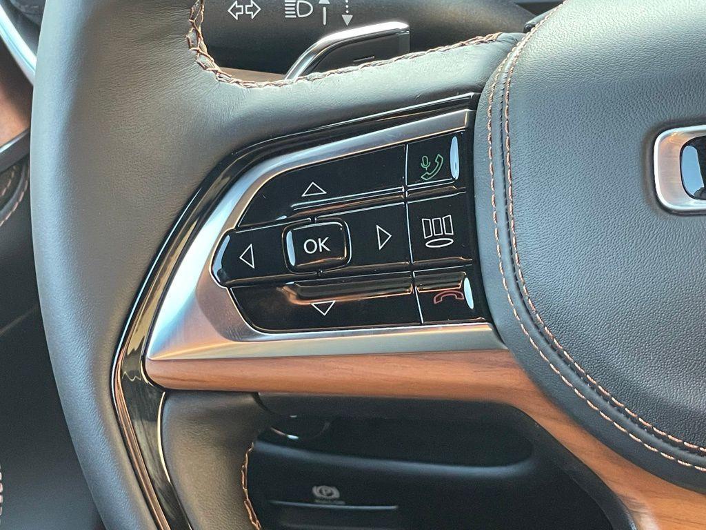 new 2025 Jeep Grand Cherokee L car, priced at $70,246