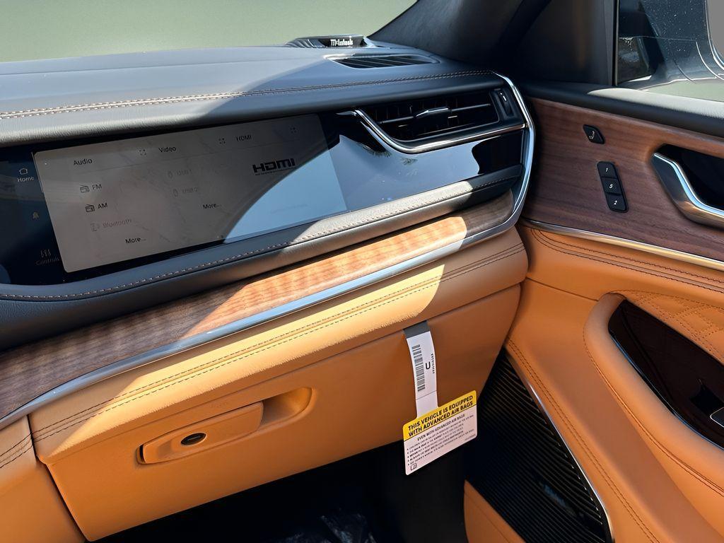 new 2025 Jeep Grand Cherokee L car, priced at $71,728