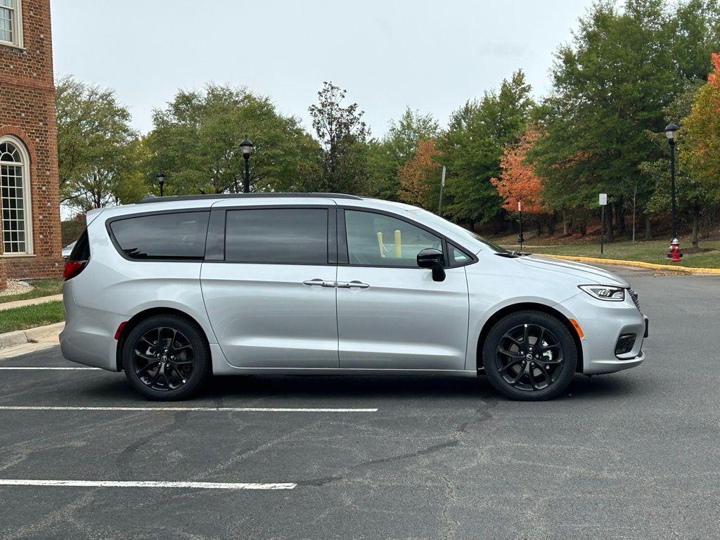 new 2026 Chrysler Pacifica car, priced at $50,680