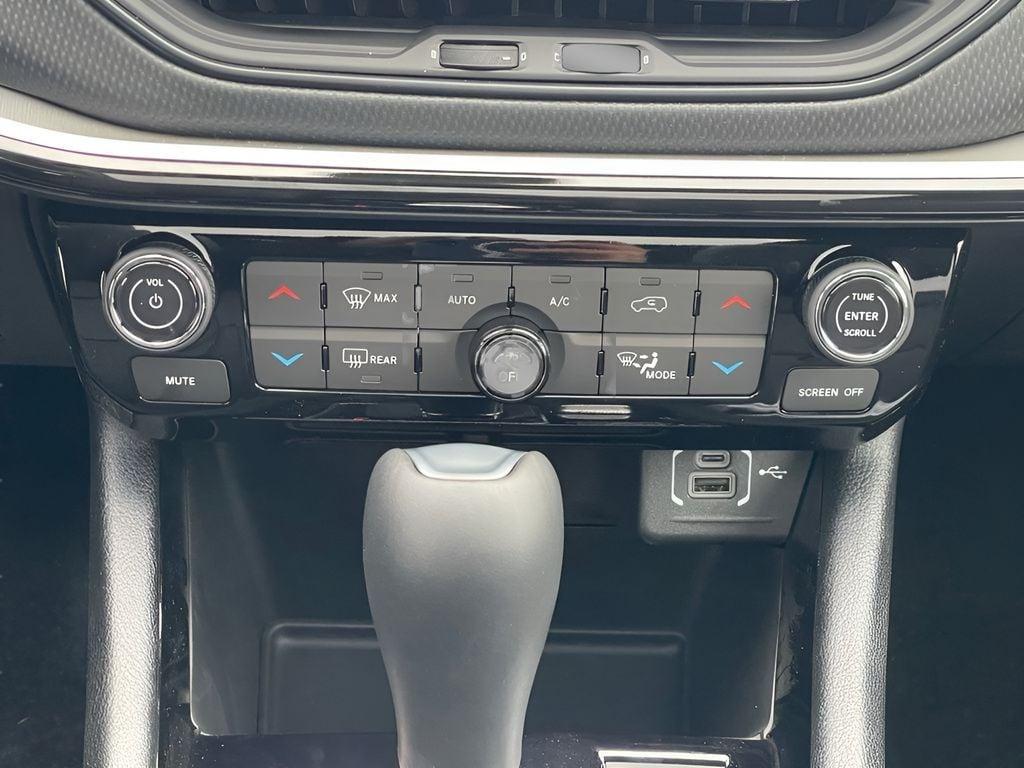 new 2025 Jeep Compass car, priced at $34,238