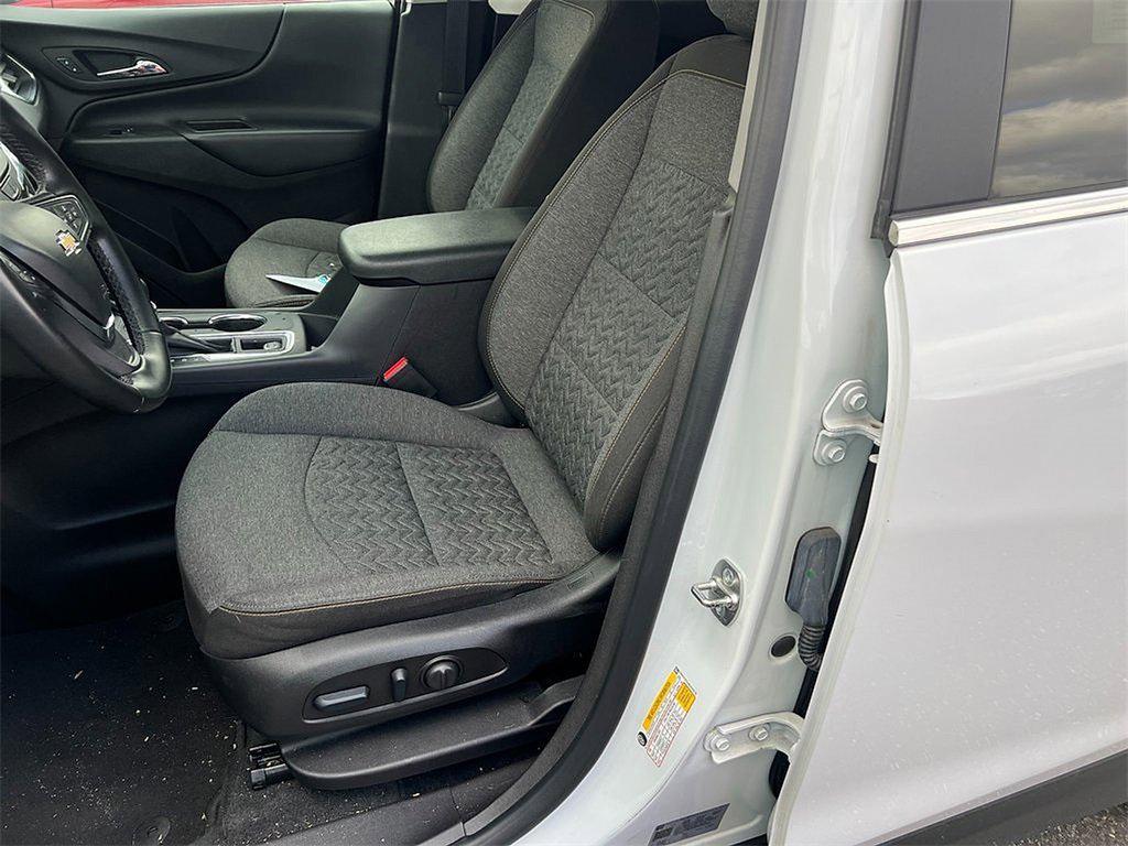 used 2024 Chevrolet Equinox car, priced at $24,400