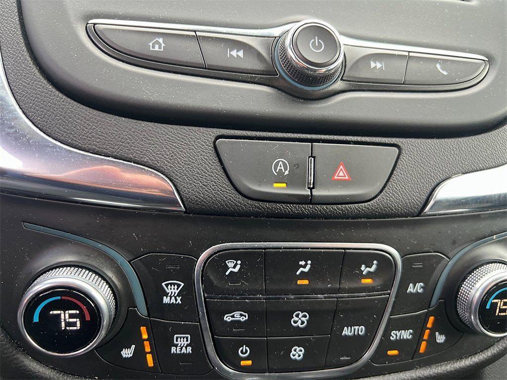 used 2024 Chevrolet Equinox car, priced at $24,400