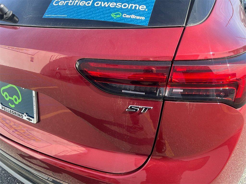 used 2023 Buick Envision car, priced at $29,880