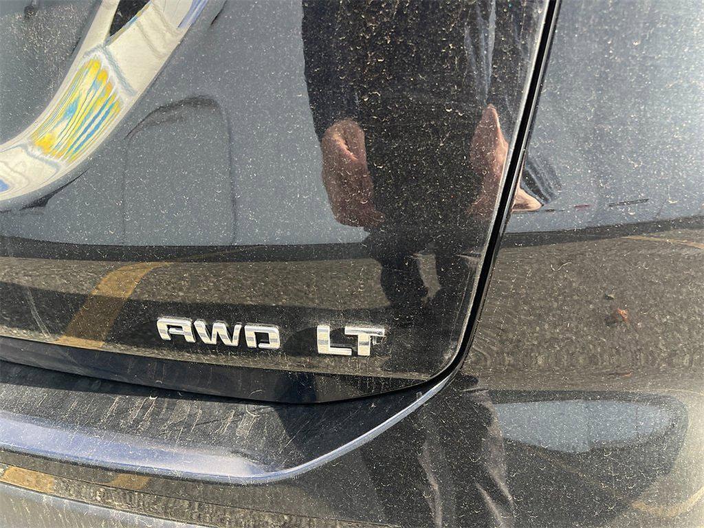 used 2024 Chevrolet Equinox car, priced at $24,400