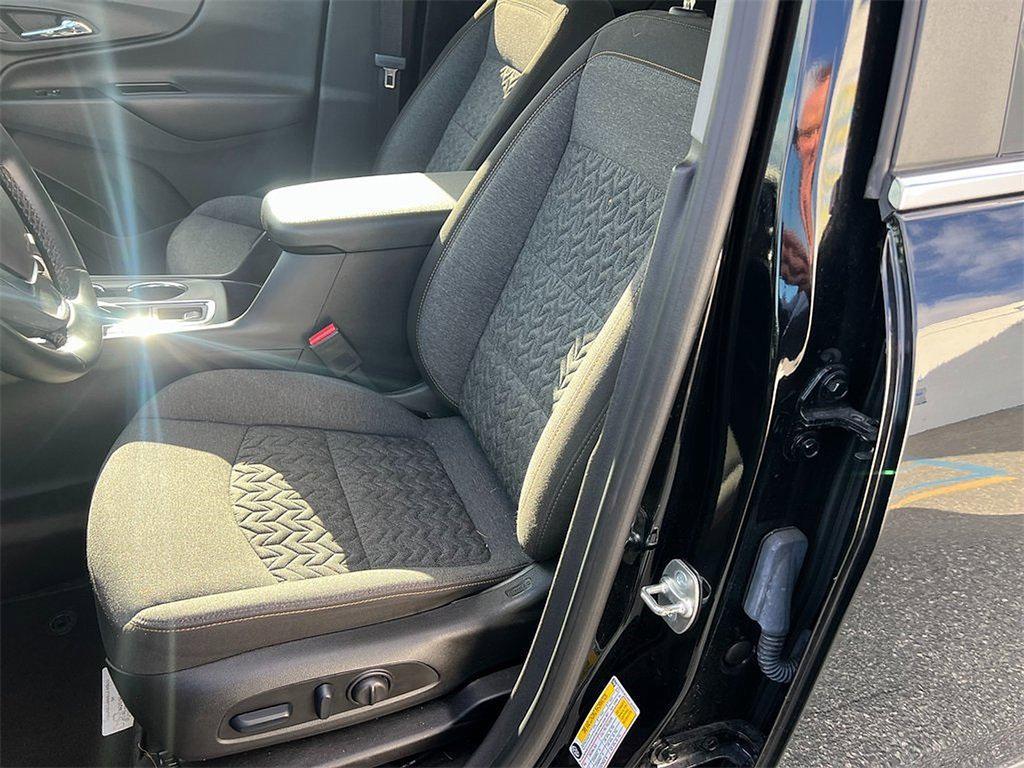 used 2024 Chevrolet Equinox car, priced at $24,400