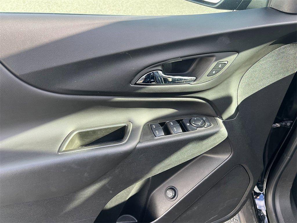 used 2024 Chevrolet Equinox car, priced at $24,400