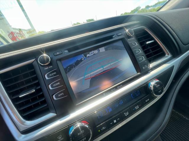 used 2018 Toyota Highlander car, priced at $21,332